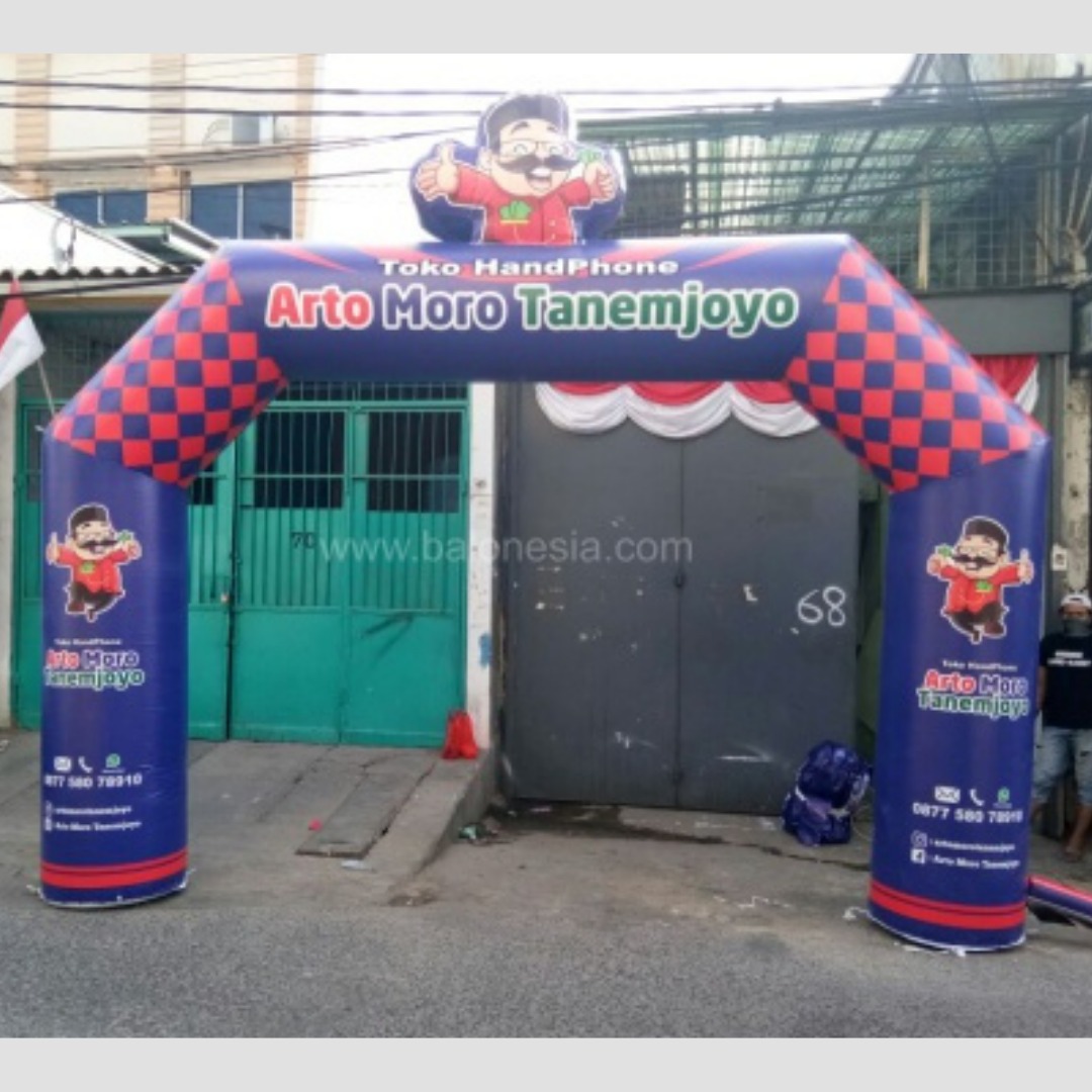 Balon gate event Arto Moro — pemasangan oleh tim Vendorbalon